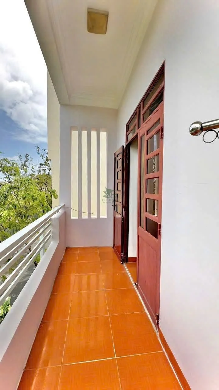 House, 4 спальни, 150.00 м²