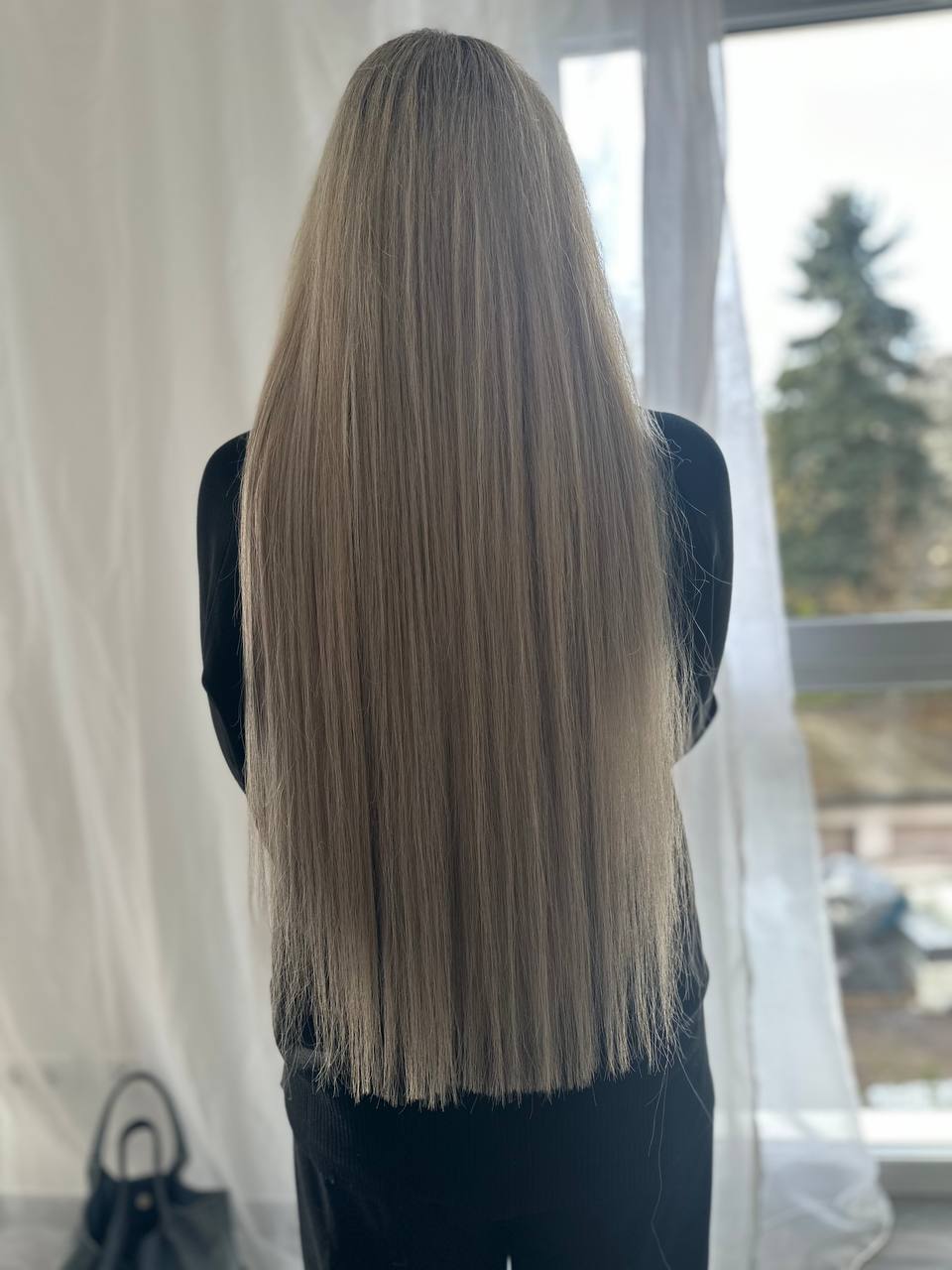 мастер по наращиванию и коррекции волос